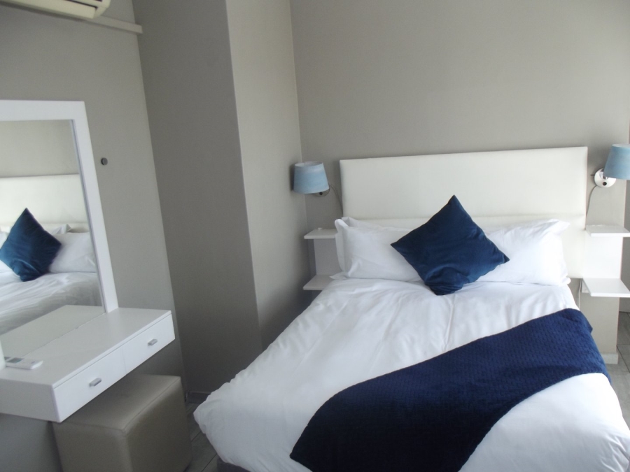 1 Bedroom Property for Sale in Waves Edge Western Cape
